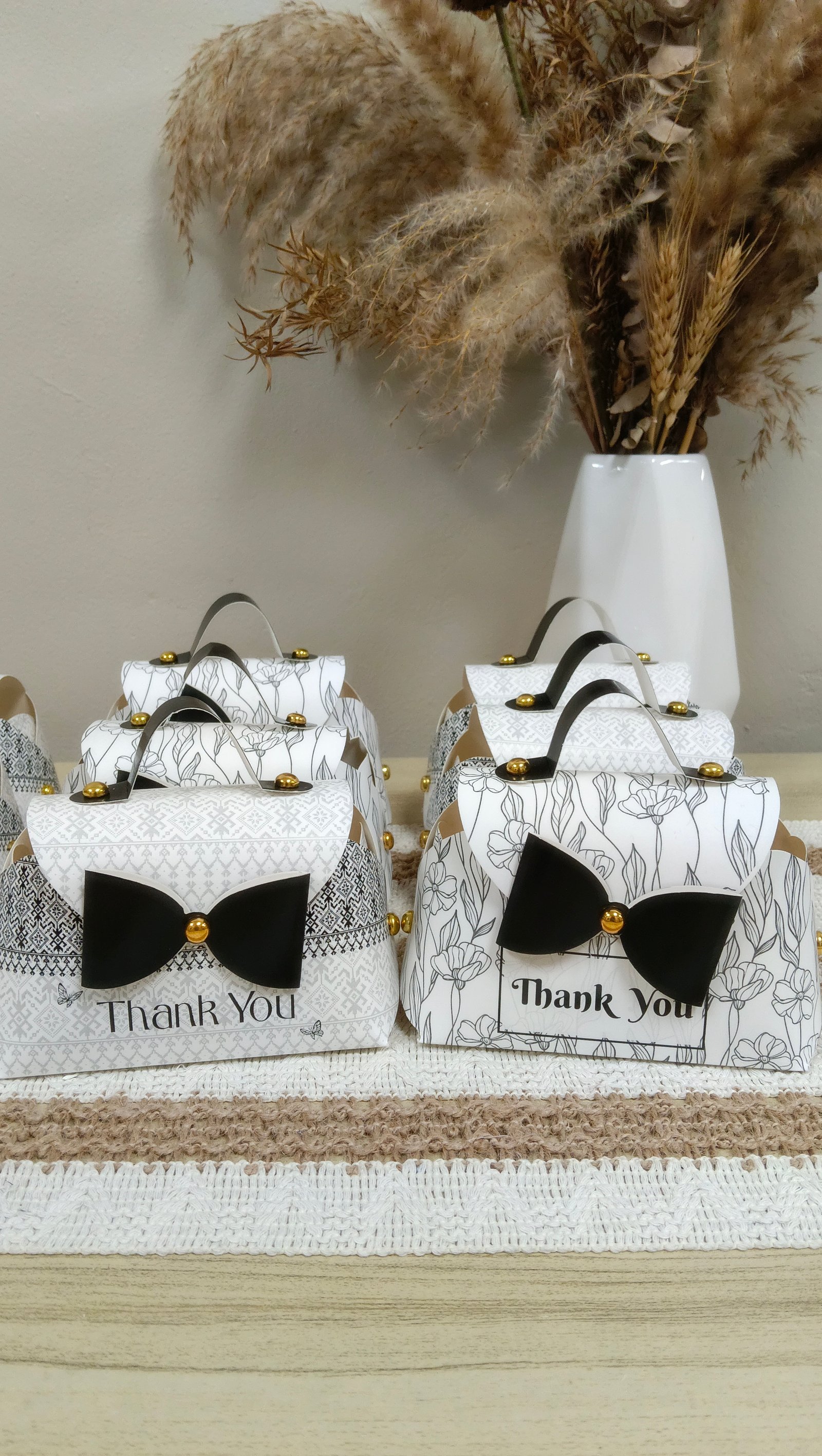 [50 PCS] DOORGIFT CLUTCH BAG BLACK WHITE WEDDING/GIFT/GOODIES/PARTY
