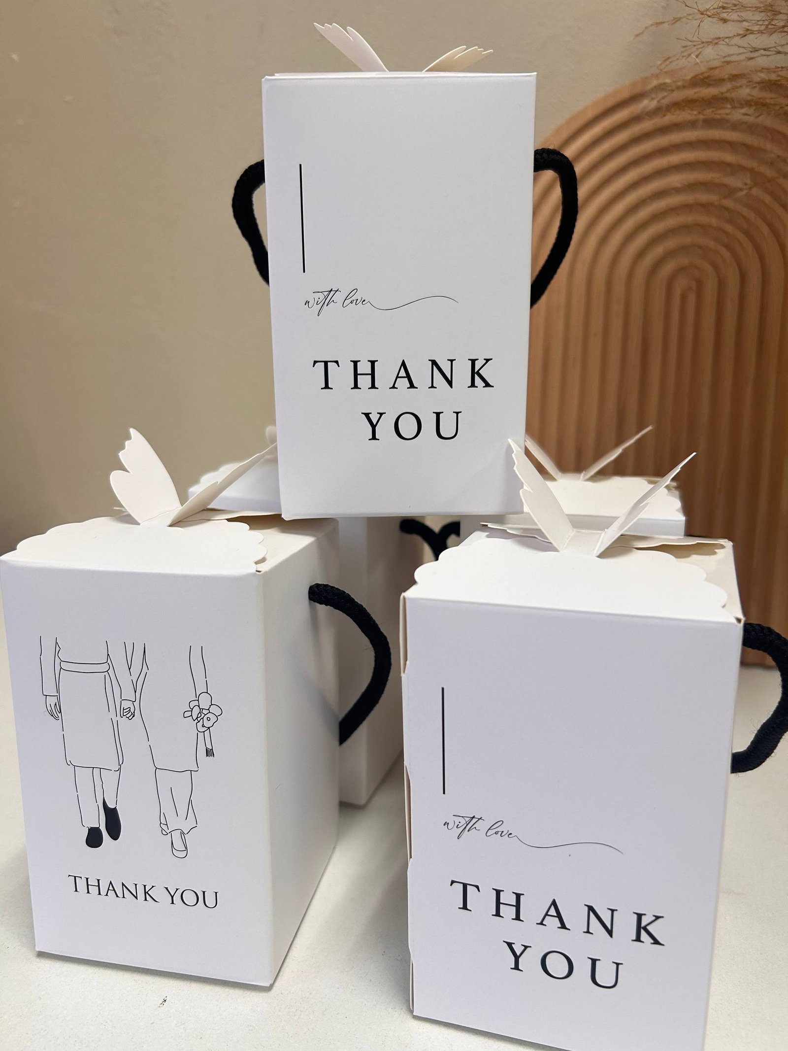 [100 PCS] DOORGIFT BUTTERFLY BOX M BLACK WHITE